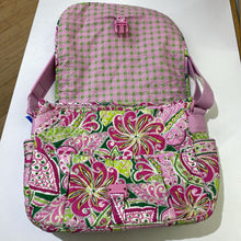 Load image into Gallery viewer, Vera Bradley quilted messenger bag
