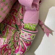 Load image into Gallery viewer, Vera Bradley quilted messenger bag
