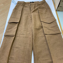 Load image into Gallery viewer, Banana Republic (outlet) Linen Blend wide leg cargo pants NWT 6
