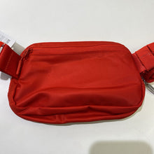 Load image into Gallery viewer, Lululemon everywhere belt bag NWT
