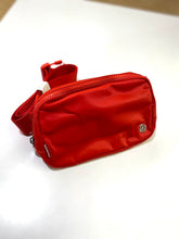 Load image into Gallery viewer, Lululemon everywhere belt bag NWT
