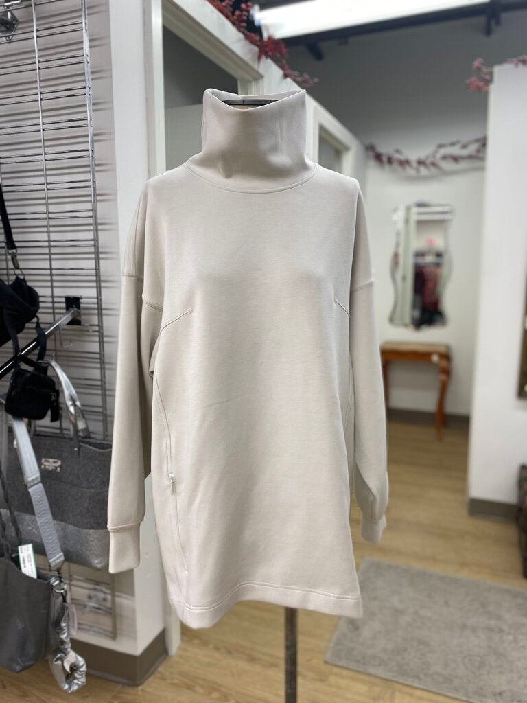 Lululemon sweater 10