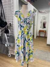 Load image into Gallery viewer, Michaela Louisa wrap dress NWT 4
