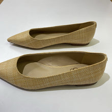 Load image into Gallery viewer, Sam Edelman raffia flats 7.5
