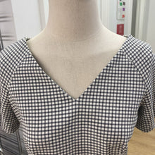 Load image into Gallery viewer, Banana Republic plaid dress 6
