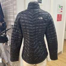 Load image into Gallery viewer, The North Face spring puffer M
