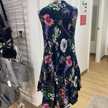 Load image into Gallery viewer, Papillion floral flowy dress M
