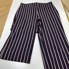 Load image into Gallery viewer, United Colours of Benetton striped pants 4
