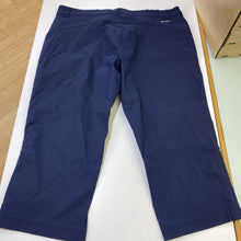 Load image into Gallery viewer, Eddie Bauer sporty capris 16
