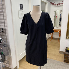 Load image into Gallery viewer, RW&amp;CO puff sleeve dress NWT S
