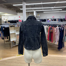 Load image into Gallery viewer, Levis denim jacket S
