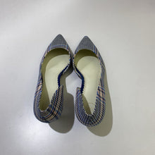 Load image into Gallery viewer, 1901 plaid kitten heels 10
