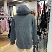 Load image into Gallery viewer, Lululemon cropped 6
