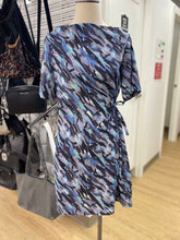 Load image into Gallery viewer, Marigold shift dress M (Made in Canada)
