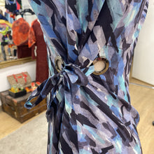 Load image into Gallery viewer, Marigold shift dress M (Made in Canada)
