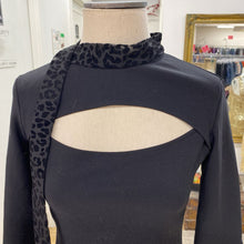 Load image into Gallery viewer, Lesugiatelier cutout/leopard detail top S
