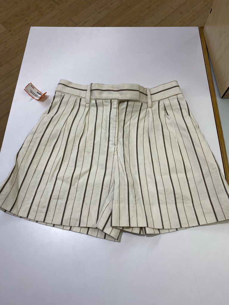 Banana Republic linen blend shorts 6