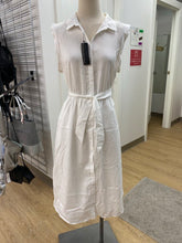 Load image into Gallery viewer, Banana Republic belted dress NWT 12
