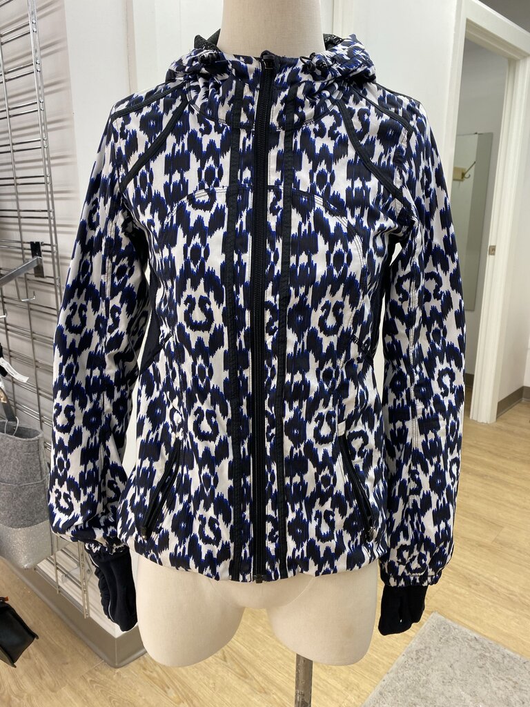 Lululemon jacket 4