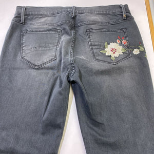 Driftwood Jackie embroidered jeans 32