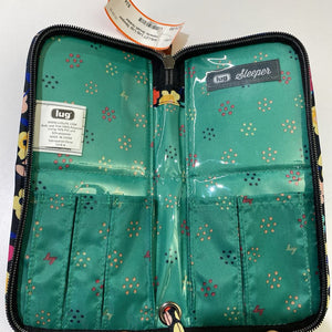 Lug Sleeper cosmetic brush holder