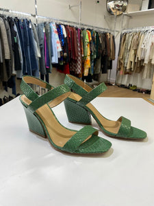 Banana Republic Emilia leather sandals 8.5