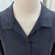 Load image into Gallery viewer, Habitat thin flowy jacket XS
