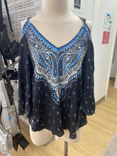 Load image into Gallery viewer, Hale Bob cold shoulder top S
