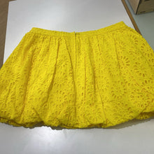 Load image into Gallery viewer, Lilly Pulitzer eyelet bubble mini skirt 16
