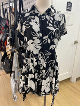 Load image into Gallery viewer, Dynamite Leina Dress M NWT
