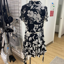 Load image into Gallery viewer, Dynamite Leina Dress M NWT
