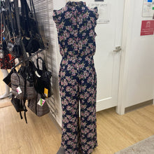 Load image into Gallery viewer, Ali&amp;Jay lined floral jumpsuit L
