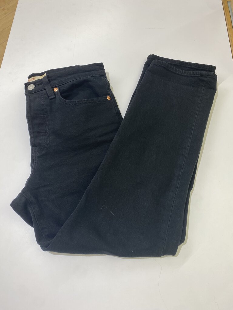 Levis Straight Wedgie 27