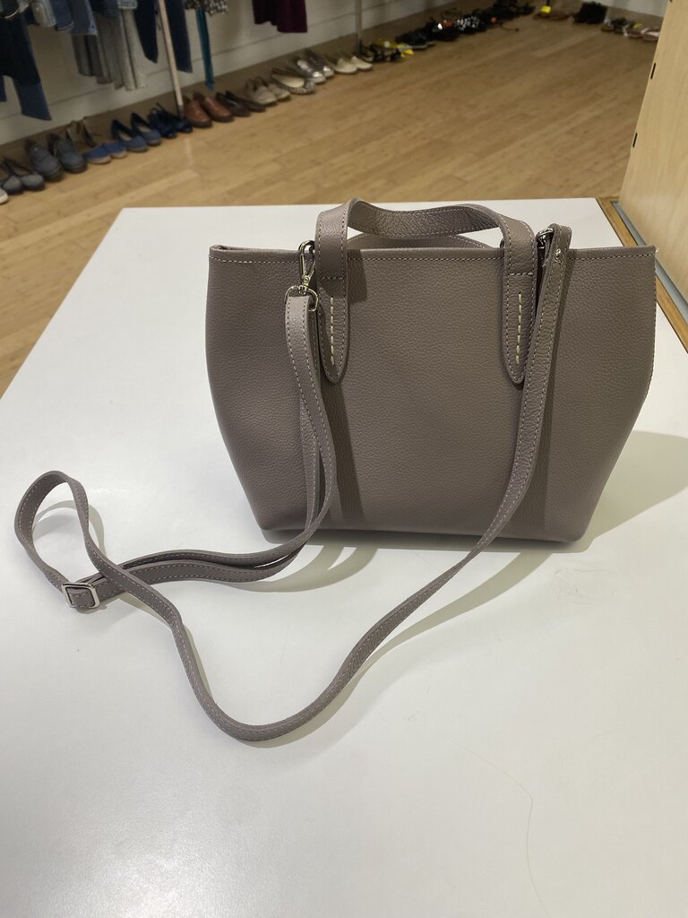 Roots crossbody bag