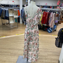 Load image into Gallery viewer, Adelyn Rae floral dress L
