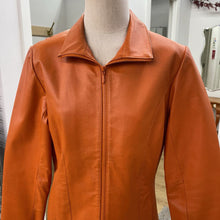 Load image into Gallery viewer, Wilsons Leather leather Jacket M
