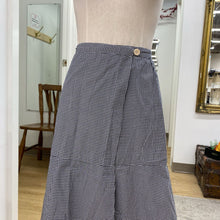 Load image into Gallery viewer, Babaton wrap skirt 0
