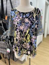Load image into Gallery viewer, Calvin Klein multi print top XL
