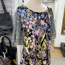 Load image into Gallery viewer, Calvin Klein multi print top XL
