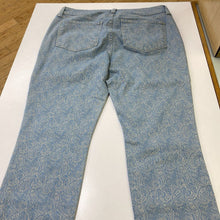 Load image into Gallery viewer, NYDJ Paisley print jeans 10p
