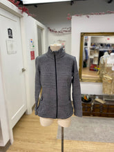 Load image into Gallery viewer, Columbia sweater M
