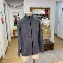Load image into Gallery viewer, Columbia sweater M
