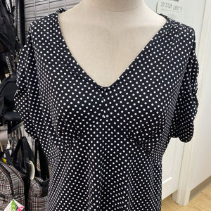 Laura polka dots dress XLp