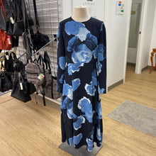 Load image into Gallery viewer, Babaton maxi dress 6
