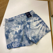 Load image into Gallery viewer, Gap denim shorts 10 NWT

