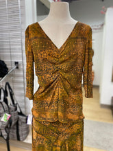 Load image into Gallery viewer, Tribal mesh top XL
