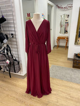 Load image into Gallery viewer, EVA mother of the bride dress XXL/16
