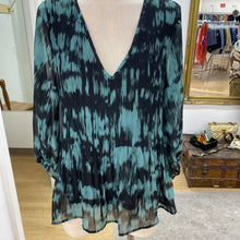 Load image into Gallery viewer, Ichi pleated/sheer top 38
