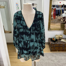 Load image into Gallery viewer, Ichi pleated/sheer top 38
