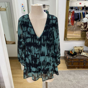 Ichi pleated/sheer top 38